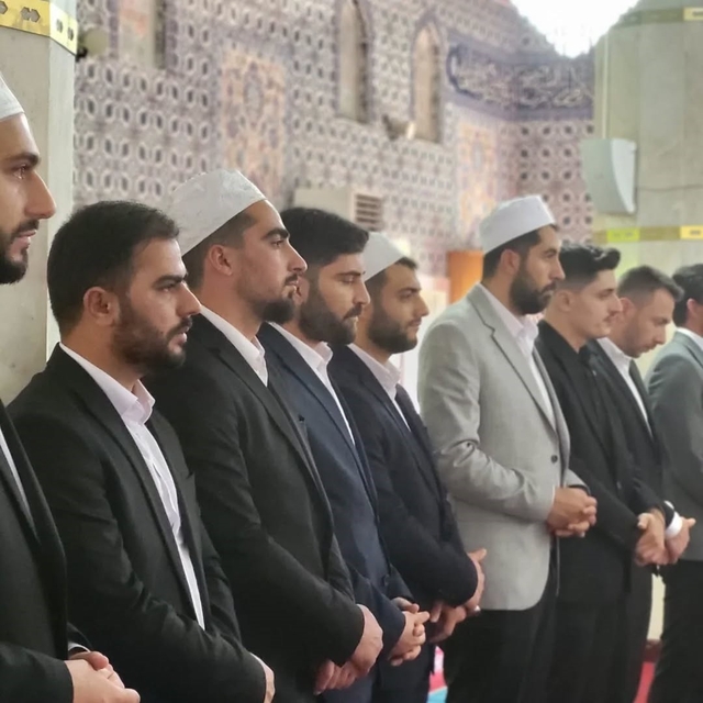 Ezanı en güzel okumak için yarıştılar