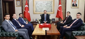 Siirt'te göreve başlayan mülki idare amirleri Vali Kızılkaya ile bir araya...