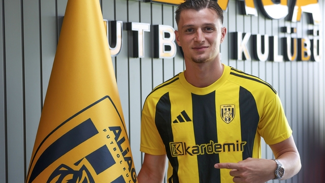 Aliağa FK'da bir imza, iki veda