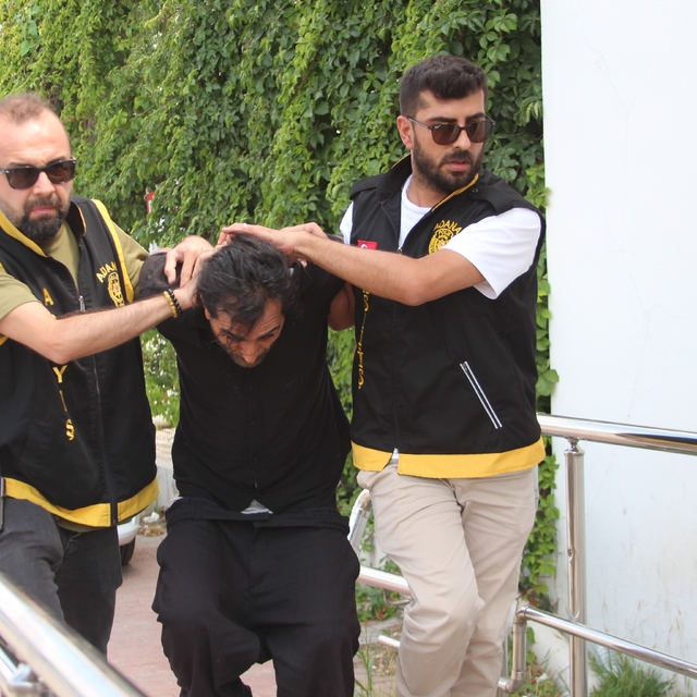 Birlikte yaşadığı kadını çekiçle darbedip boğazından bıçaklamıştı: "Sürekli...