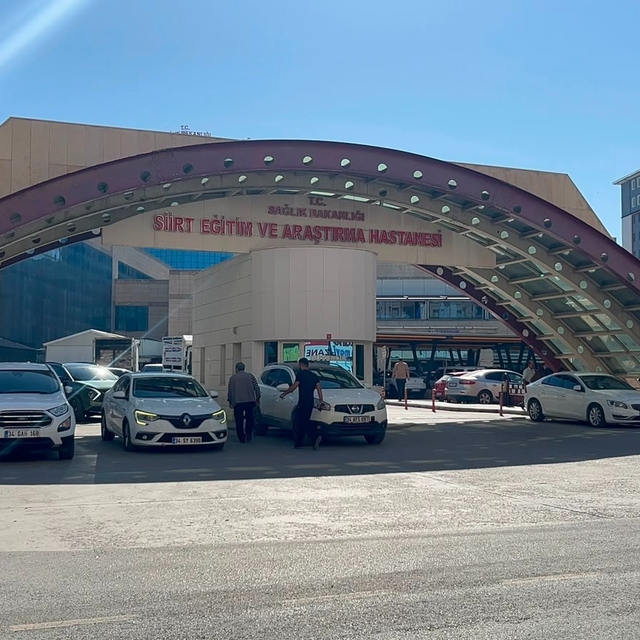 Siirt'te 6'ncı kattaki balkondan düşen 15 yaşındaki Cemre Esila öldü