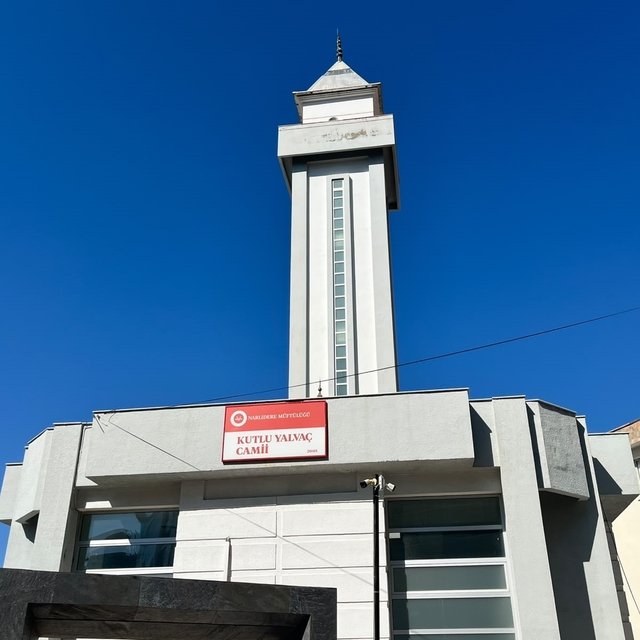 15 Temmuz'da İzmir'de saldırıya uğrayan camide ibretlik tevafuk
Sela okundu...
