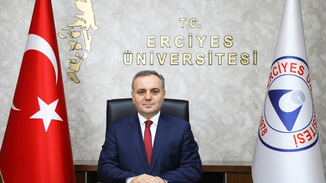 ERÜ Rektörü Prof. Dr. Altun: "Milletimiz, sarsılmaz birlik ve beraberliğini tüm dünyaya göstermiştir"