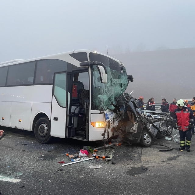 Sakarya'da 11 kişinin öldüğü zincirleme kaza davasında kati raporlar beklen...