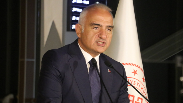 Bakan Ersoy: Çingene Kızı Mozaiği'nin 13'üncü panelinin getirilmesinin mutluluğunu yaşıyoruz