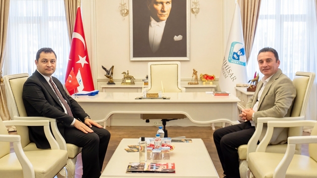 Kaymakam Temel'in ilk ziyareti Başkan Dökmeci'ye