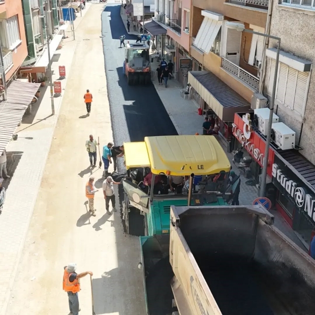 Yenipazar'da sıcak asfalt çalışmaları hız kesmiyor