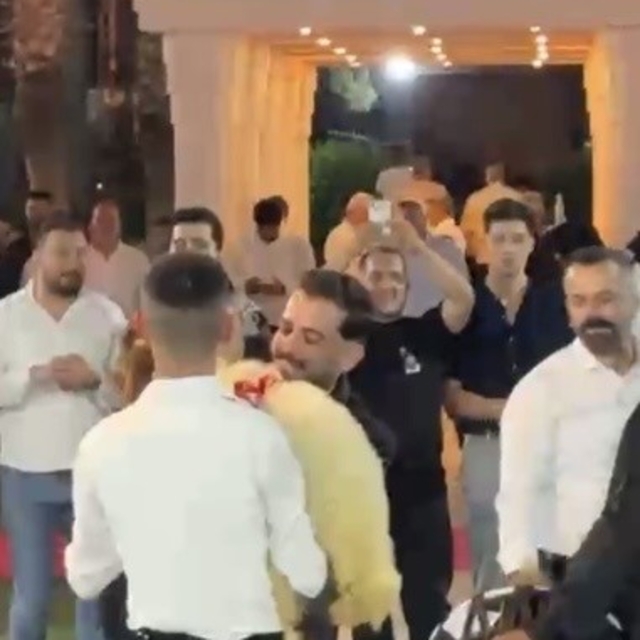 Osmaniye'de takı törenine kuzuyla geldi, damada hediye etti