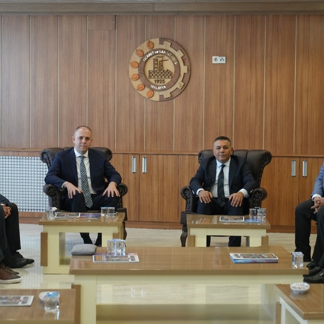 Sadıkoğlu'ndan ihracatçı birliklerine logo ve marka çağrısı