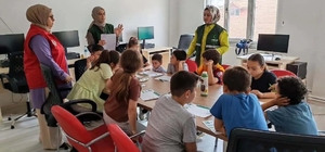 Erfelek'te gençlere "bağımsızlık ve teknoloji" farkındalığı