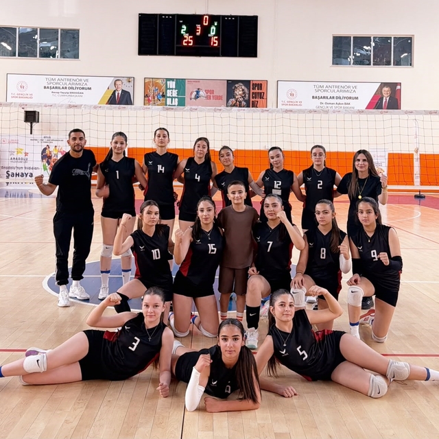Elazığ voleybol takımı yarı finalde
