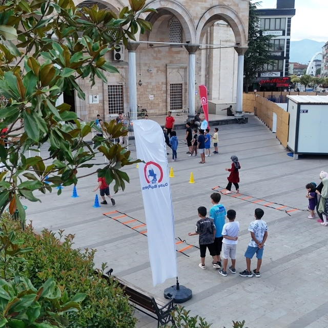 Kur'an kursu öğrencileri sporla buluştu