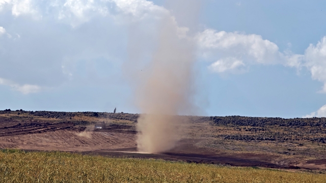 Ahlat'ta hortum kameraya yansıdı