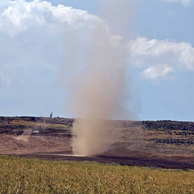 Ahlat'ta hortum kameraya yansıdı