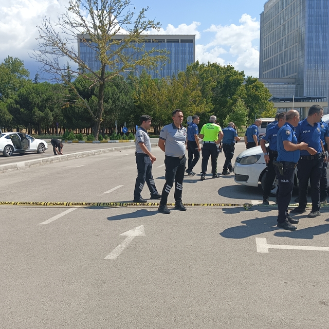 Boşanma davası sonrası adliye otoparkında pompalı tüfek ve tabancalı kavga;...