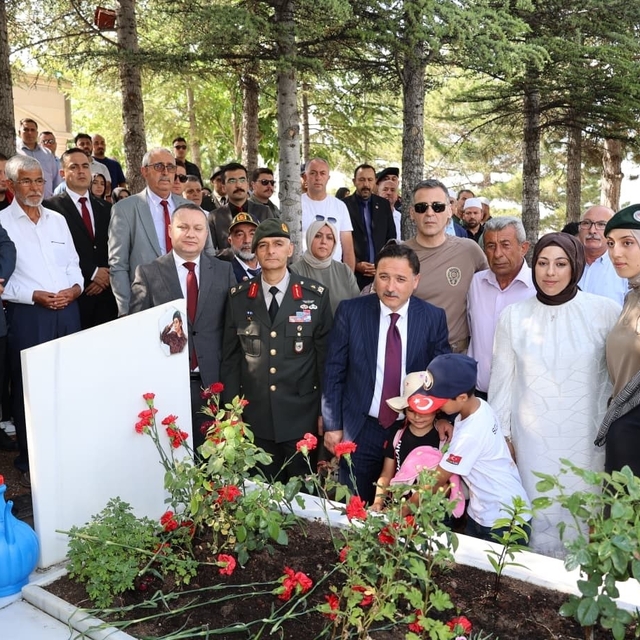 Bünyanlı 15 Temmuz Şehidi Cennet Yiğit kabri başında anıldı