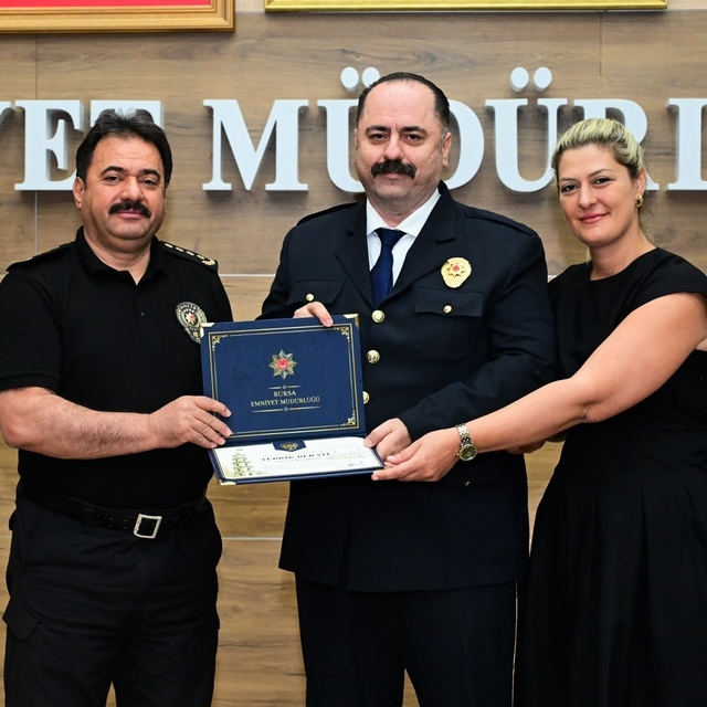 Bursa'da 105 emniyet personeli terfi etti