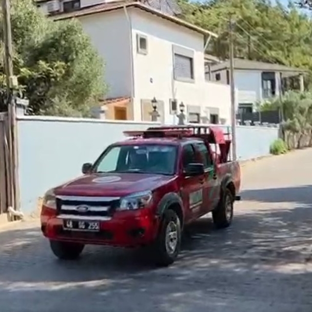 Orman ekiplerinden megafonlu yangın uyarısı