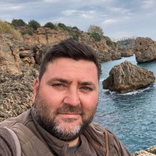 Eşini kalbinden bıçaklayıp yaralayan sanığa 11 yıl hapis