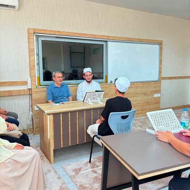 Burhaniye'de İmam Hatip Ortaokulu Kur'an Kursu ilk meyvesini verdi.