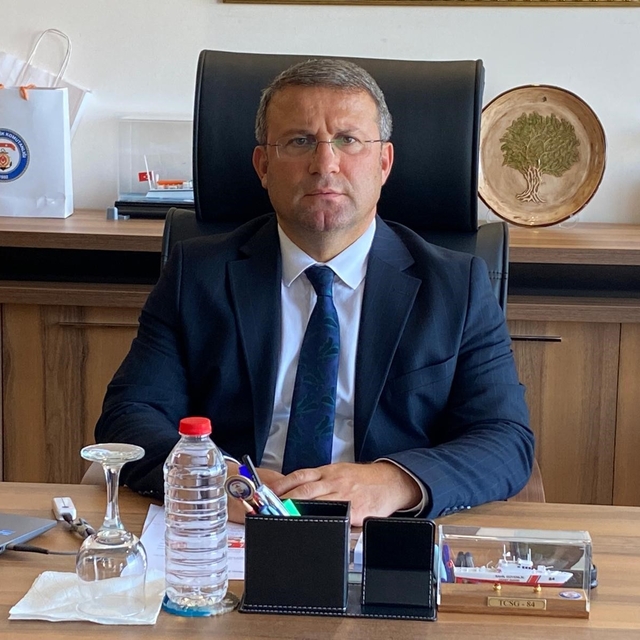 Ayvalık'ın yeni kaymakamı Ömer Cimşit görevine başladı