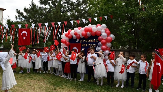 Kütahya'da 15 Temmuz'un 10. yılında Kur'an kursu öğrencilerinden anma programı
