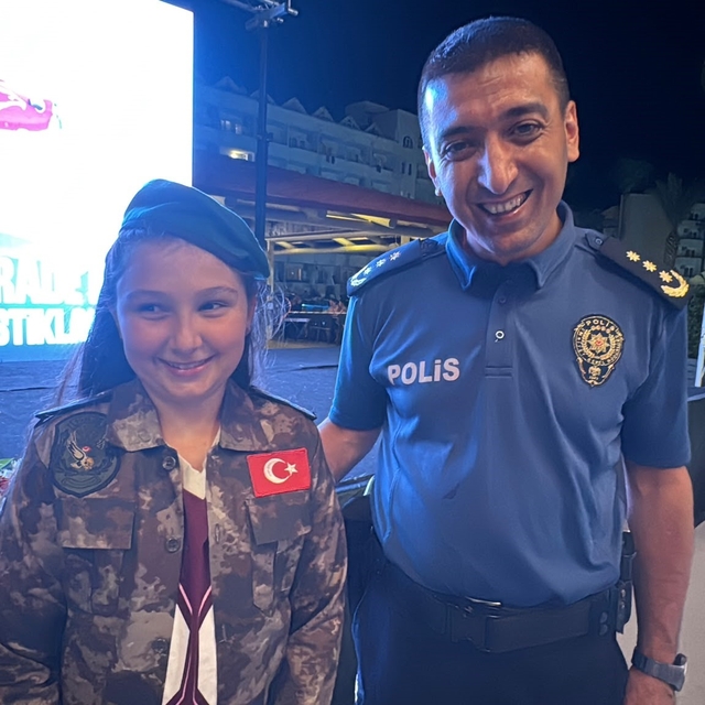 15 Temmuz şehidi PÖH Komiser Yardımcısı Güler'in yeğenine anlamlı hediye