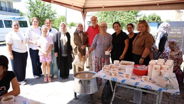 Başkan Kaya, Dereağzı Mahallesi'nde aşure hayrına katıldı