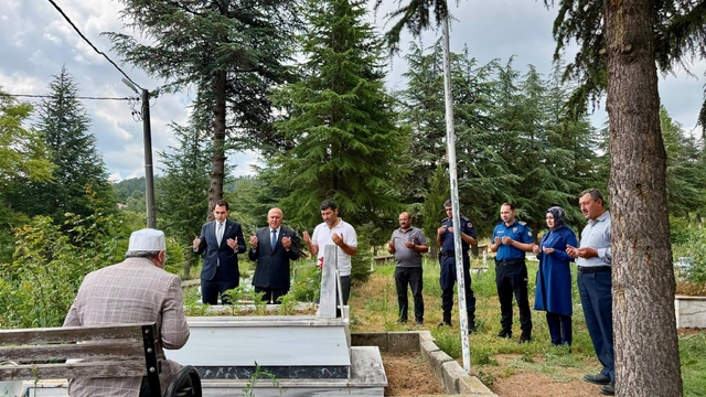 Hisarcık'ta 15 Temmuz'un 10. yılında şehitlik ziyareti