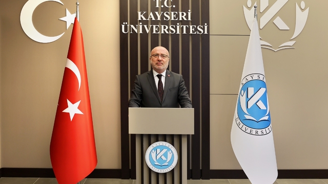 Rektör Karamustafa: "Hiçbir düşmana boyun eğmeyen milletimiz; hainlere hak ettikleri dersi vermiştir"