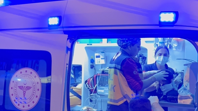 Semt pazarı yolunda kaza: İki kardeş yaralandı