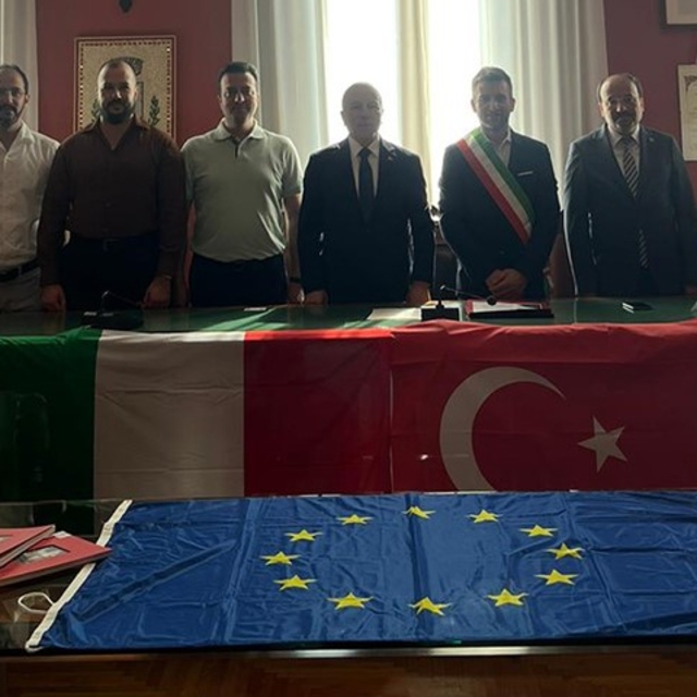 IMPACT HUB projesi kapsamında İtalya'da uluslararası iş birliği temasları g...