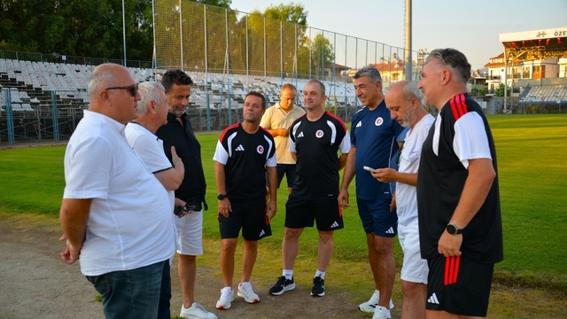 Fethiyespor sahaya indi
