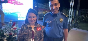 15 Temmuz şehidinin yeğenine Özel Harekat üniforması hediye edildi