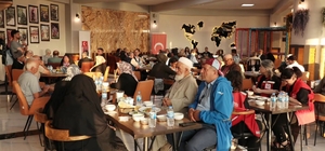 Bayburt'ta şehit aileleri ve gaziler onuruna yemek programı düzenlendi
