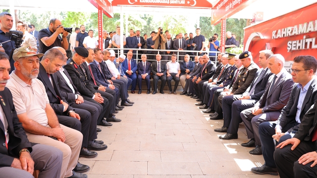 Kahramanmaraş'ta 15 Temmuz anma etkinlikleri şehitlik ziyaretiyle başladı