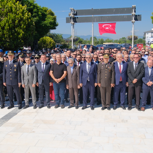 15 Temmuz şehidi emniyet müdürü, mezarı başında anıldı