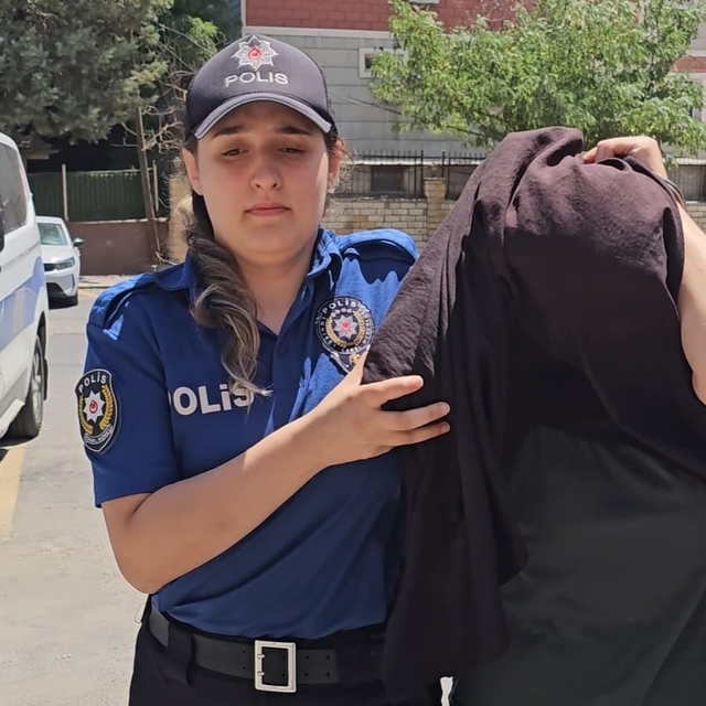 Hemşire kıyafetiyle bebek kaçırmaya çalıştığı iddia edilen şüpheli adliyede