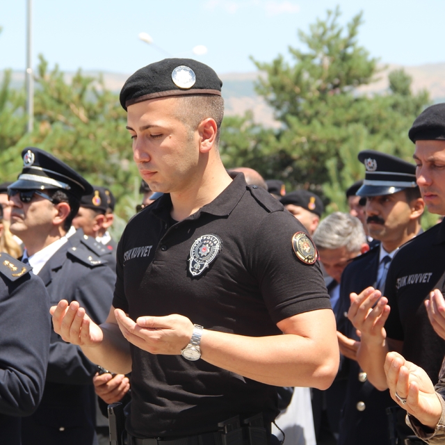 Bingöl'de 15 Temmuz şehitleri dualarla anıldı