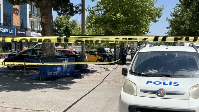 Ticari taksinin çarptığı anne ile kızı hayatını kaybetti