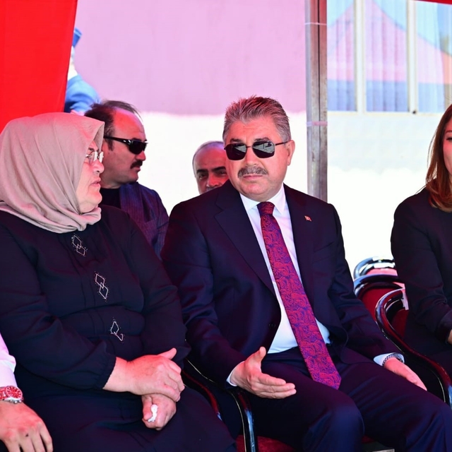 Vali Yılmaz'dan 15 Temmuz Şehidi Fatih Dalgıç'ın ailesine ziyaret