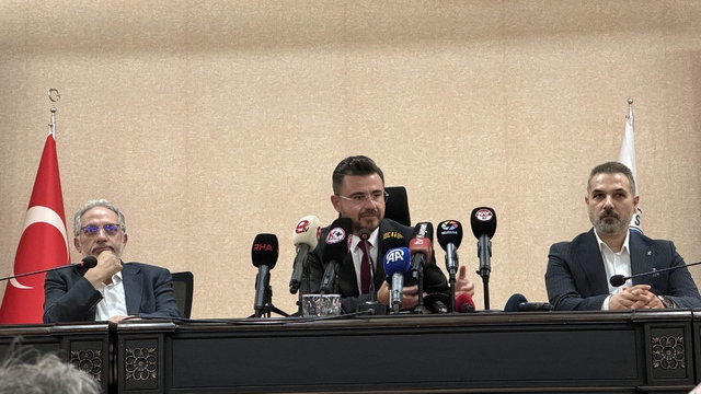 Uyuşturucuyla yakalanan CHP'li meclis üyesine AK Parti'den tepki
AK Parti Kayseri İl Başkanı Hüseyin Okandan: "Yapılan hem AK Partimize hem de Talas Belediyemize bir itibar suikastıdır"