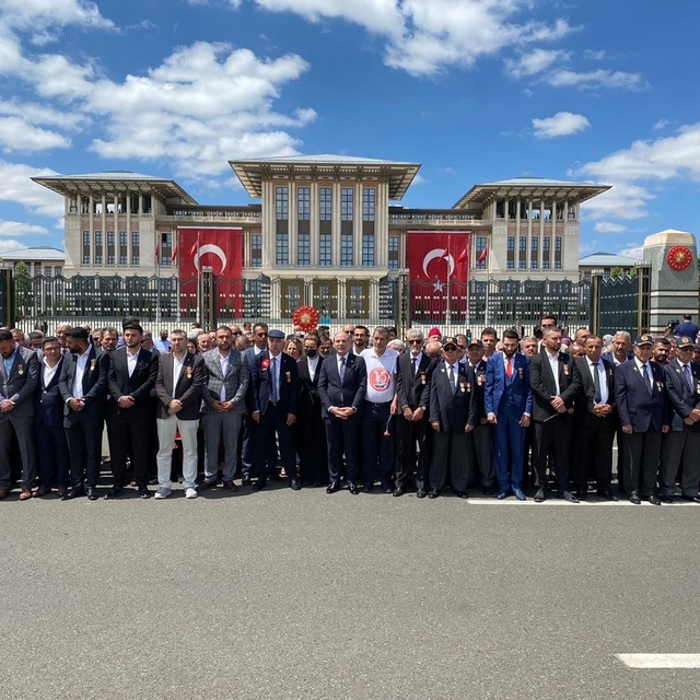 "Hain darbe girişimi unutulmadı, unutturulmayacak"