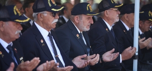 Konya'da 15 Temmuz etkinliklerinde Şehitlik ziyaret edildi