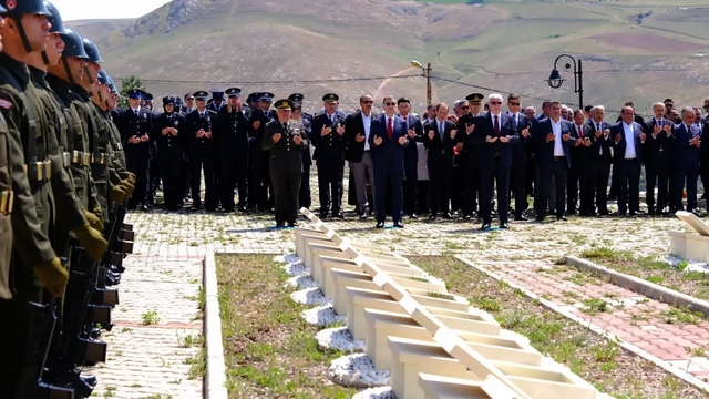 Bayburt'ta 15 Temmuz şehitleri dualarla anıldı