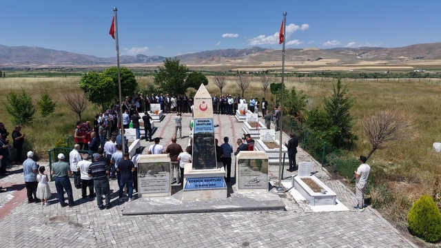 Edebük Şehitliği'nde 15 Temmuz anması