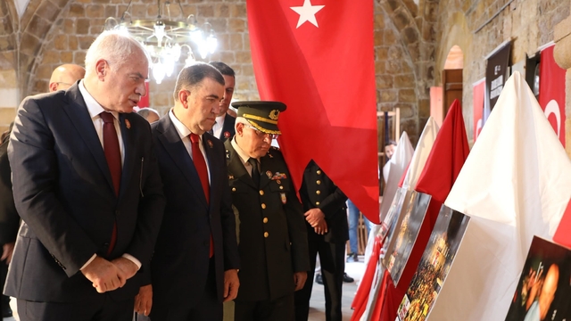 Bayburt'ta 15 Temmuz konulu fotoğraf sergisi açıldı