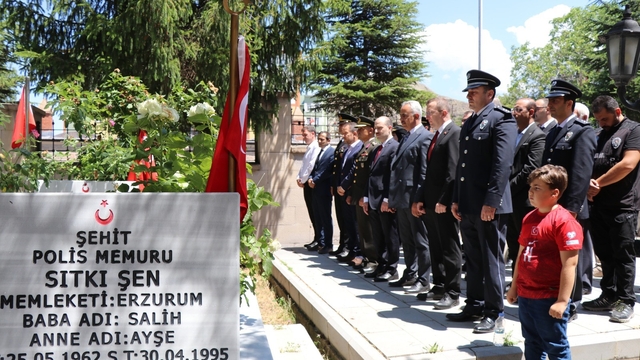 Oltu'da 15 Temmuz Şehitleri dualarla anıldı