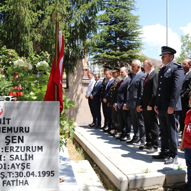 Oltu'da 15 Temmuz Şehitleri dualarla anıldı