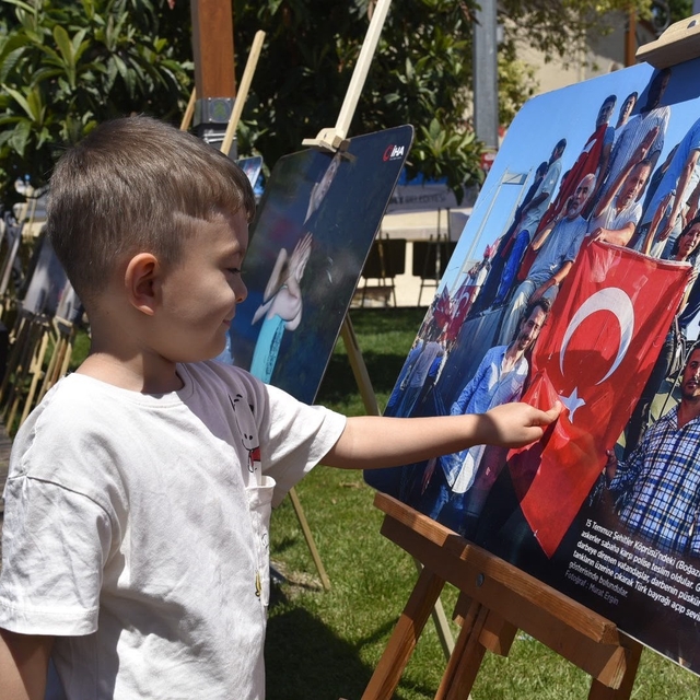 Dursunbey'de İHA'nın 15 Temmuz sergisi açıldı